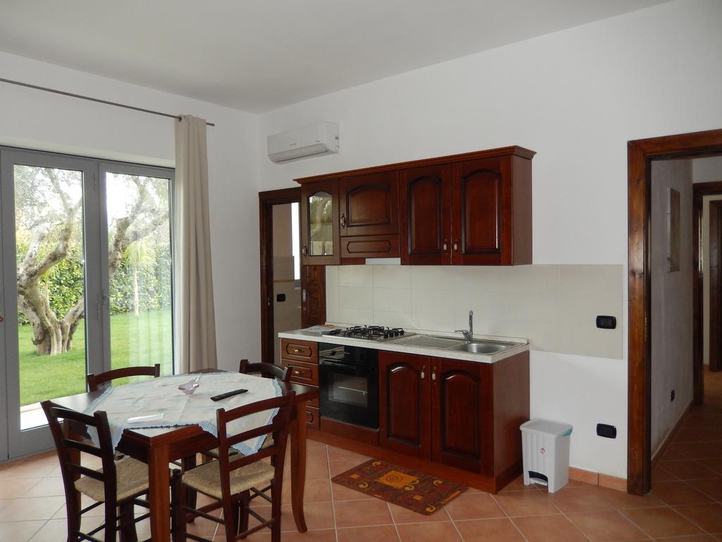 Villa Casole Short Lets Копертіно Номер фото
